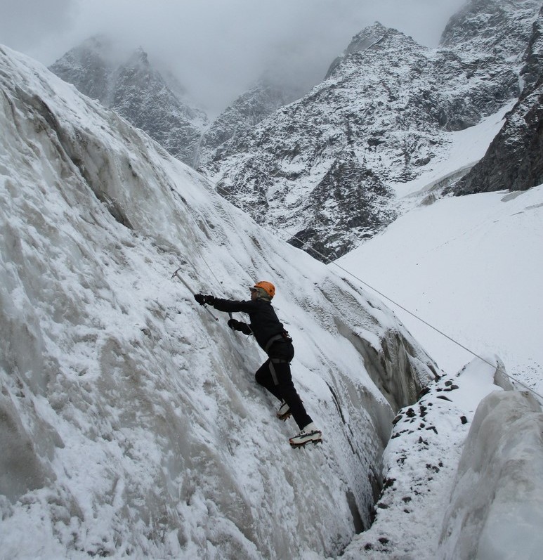 Why a mountaineering course is important if you hope to scale a